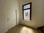 Treppenhaus Zugang sep. Zimmer - Ihre neues Büro oder Ihre neuen Praxisräume in Coburg – renoviert und zentral gelegen