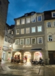 Ansicht abends - NEU: Stadthaus mit zwei Gewerbeeinheiten und fünf Wohnungen – voll vermietet