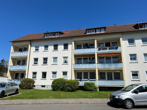 Ruhige 3-Zimmer-Wohnung mit Balkon und EBK in gepflegter Wohnanlage, 96487 Dörfles-Esbach, Etagenwohnung