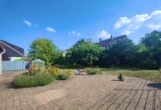 Terrasse und Garten - Wohnhaus für Ihre Familie mit separat zugänglichem Einliegerbereich – inkl. Doppelgarage