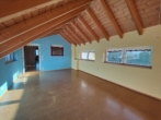 Zimmer Obergeschoss - Großzügiges Einfamilienhaus mit Wintergarten, Doppelgarage und separat zugänglichem Einliegerbereich