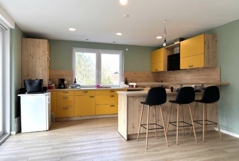 Großzügiges Wohnen in schöner Stadtlage – und schon fast fertig saniert, 96450 Coburg, Einfamilienhaus