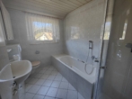 Badezimmer - In Vorbereitung: Sonnig gelegene Doppelhaushälfte in Rauenstein