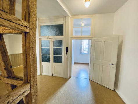 Zentrales Wohnen mit Charme: 4-Zimmer-Altbauwohnung in Coburg inkl. EBK, 96450 Coburg, Etagenwohnung