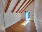 Zimmer 1 oben - IN VORBEREITUNG: Wohnen wie in einem kleinen Haus: außergewöhnliche Maisonette-Eigentumswohnung in Weitramsdorf