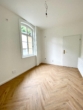 Küche - Individuelles Altbaujuwel: Sanierte 4-Zimmer-Altbauwohnung mit charmantem Wintergarten in Coburg
