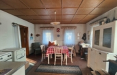 Küche - Reserviert: eine Reise in die Vergangenheit – sanierungsbedürftiges Haus mit Garage, Scheune und Gewölbekeller
