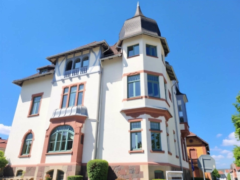 Stilvolle 2-Zimmer-Wohnung mit Einbauküche in Sonneberg, 96515 Sonneberg, Etagenwohnung