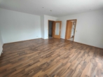 Wohnzimmer - Reserviert: Erdgeschosswohnung in Lautertal: mit schöner Terrasse, Gartenanteil und Garage