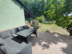 Terrasse - Ein stilvolles Zuhause mit modernem Komfort und großem Garten