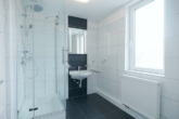 Bad - Nähe Brose/Klinikum: Hübsche 3-Zimmer-Wohnung mit Einbauküche und kleinem Balkon
