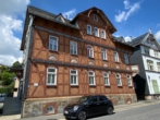 Hausansicht - Wohn- und Geschäftshaus im reizvollen Steinachtal – Ihre neue Kapitalanalge?