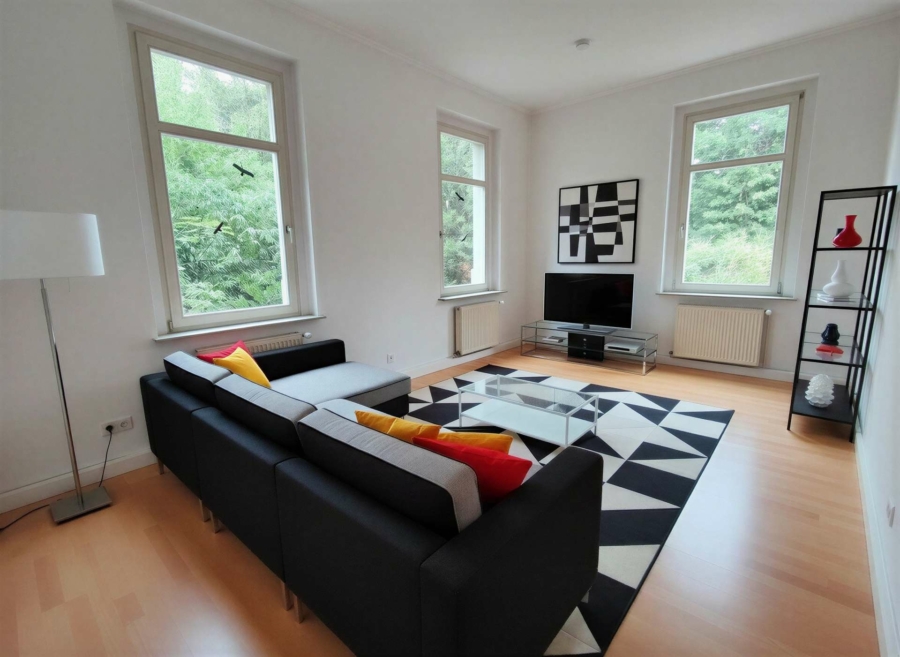 Wunderschöne, renovierte Altbauwohnung im Hochparterre… die Veste Coburg zum Greifen nah - Photo 1