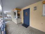 Wohnungseingang - Wunderschöne 2-Zimmer Wohnung in einer sehr gepflegten Wohnanlage in Coburg