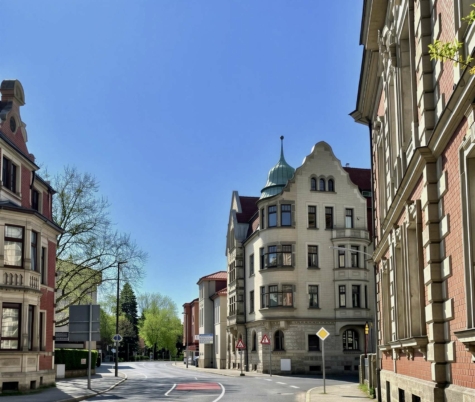 Grünflächen und Sitzgelegenheiten des Ernstplatzareals direkt vor der Tür…, 96450 Coburg, Etagenwohnung