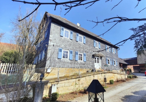 Pferde sind Familie, die man sich aussucht…, 96215 Lichtenfels, Haus