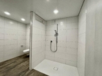 Dusche - Neuwertige 2-Zimmer Wohnung auf ca. 49 m² in Lichtenfels