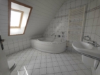 Badezimmer Obergeschoss - Schönes Zweifamilienhaus mit toller Aussicht