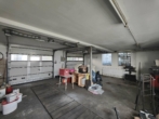Doppelgarage/Werkstatt - Viel Fläche: Geräumiges Wohnhaus mit „Autowerkstatt“ in der Doppelgarage