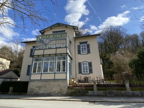 Jugendstilvilla am Rosengarten – Großzügige 3,5-Zimmer-Wohnung in eleganter Ausstattung, 96450 Coburg, Wohnung