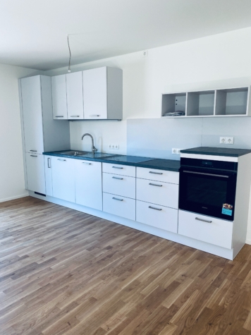 Neubau-Erstbezug: Edle 3-Zimmer-Wohnung, Erdgeschoss mit Terrasse und Garten, 96450 Coburg, Erdgeschosswohnung