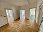 Flur - Stilvolles Wohnen in geräumiger DG Wohnung- in toller Villa in Sonneberg