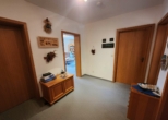 Flur - Sehr schöne 3-Zi.-Wohnung im ersten Obergeschoss inkl. Balkon in Dörfles-Esbach – Toscana-Viertel
