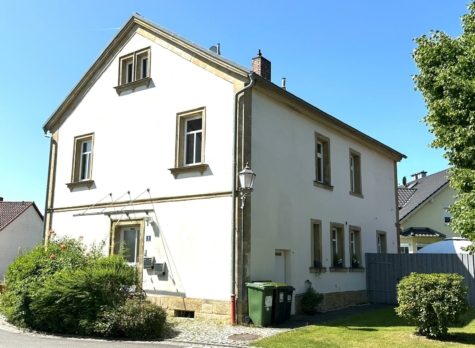 IN VORBEREITUNG – Historisches Wohnerlebnis im ehemaligen Schulhaus in Ahorn-Witzmannsberg, 96482 Ahorn-Witzmannsberg, Einfamilienhaus