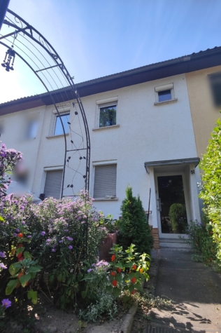In Vorbereitung: Haus statt Wohnung? Kleines Reihenmittelhaus für Individualisten, 96465 Neustadt bei Coburg, Reihenmittelhaus