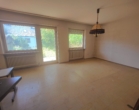 Wohnzimmer - Sanierung erforderlich! Hauchen Sie diesem schönen Reihenmittelhaus wieder Leben ein