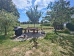 Grillplatz - Ein stilvolles Zuhause mit modernem Komfort und großem Garten