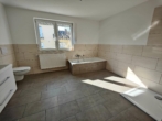 Bad Erdgeschoss Einheit 1 - Schön renoviertes Einfamilienhaus mit Einliegerwohnung in Rödental